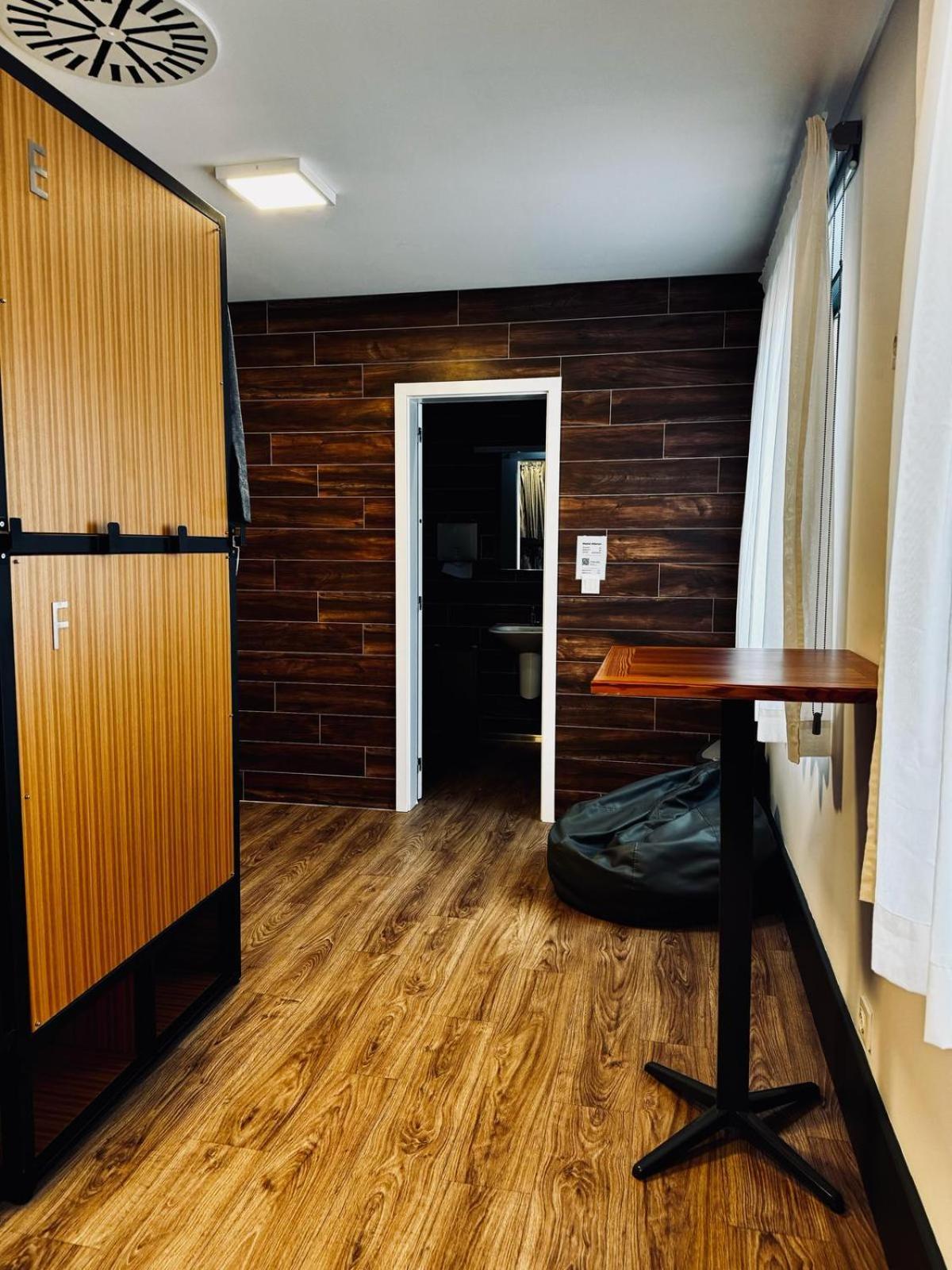 Alianca Cafe & Hostel Angra do Heroísmo Εξωτερικό φωτογραφία